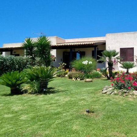 Villa Egusa Фавиняна Екстериор снимка